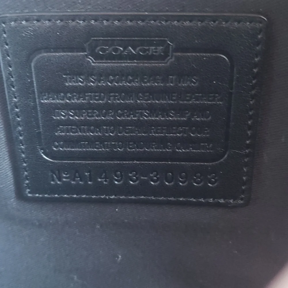 𝅺COACH white leather weekender. NWT - Picture 11 of 12